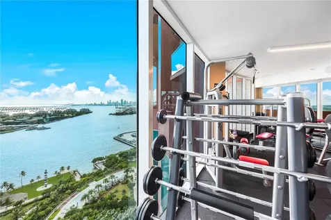 300 S Pointe Drive Miami Beach FL 33139