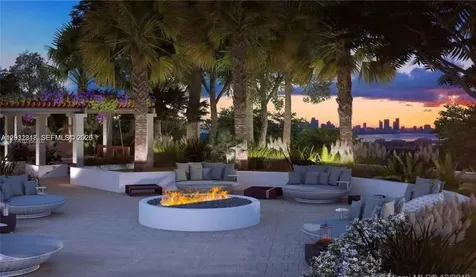300 S Pointe Drive Miami Beach FL 33139