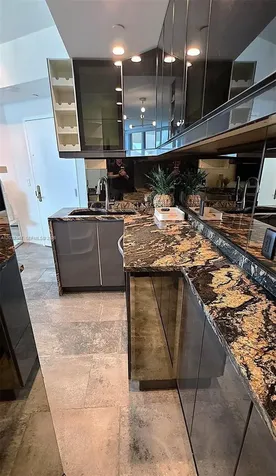 300 S Pointe Drive Miami Beach FL 33139