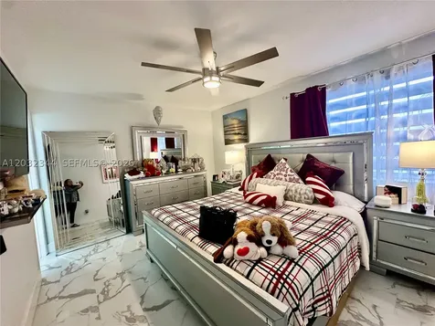 1200 SW 113th Terrace Pembroke Pines FL 33025
