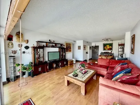500 Bayview Drive Sunny Isles Beach FL 33160