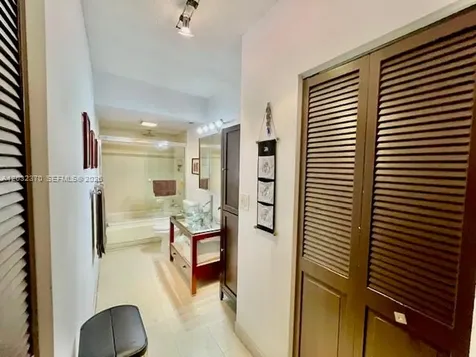 Sunny Isles Beach FL 33160