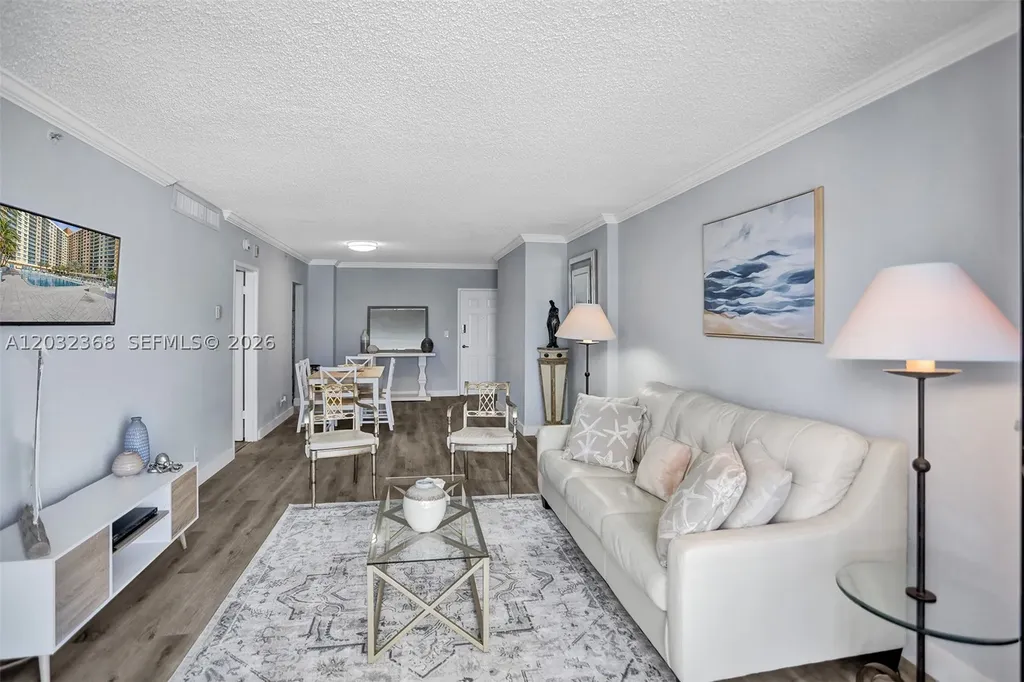 2501 S Ocean Drive Hollywood FL 33019