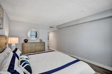 2501 S Ocean Drive Hollywood FL 33019