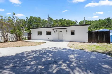 2475 NE 137th Street North Miami Beach FL 33181