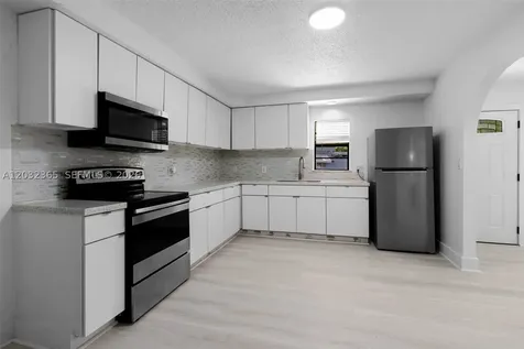 2475 NE 137th Street North Miami Beach FL 33181
