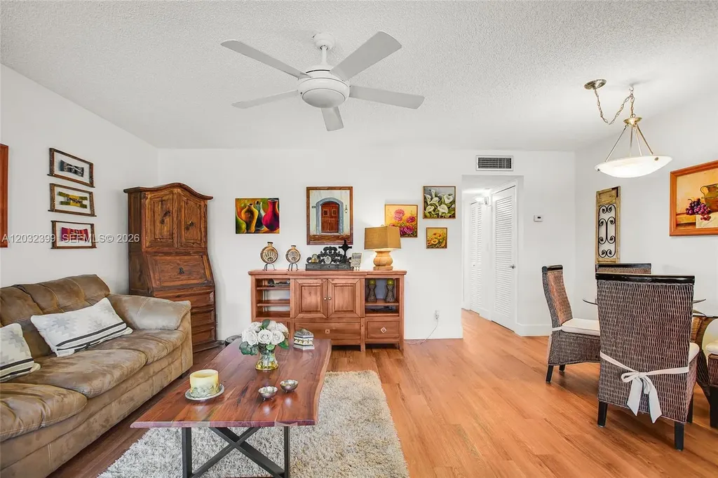 5300 Washington Street Hollywood FL 33021