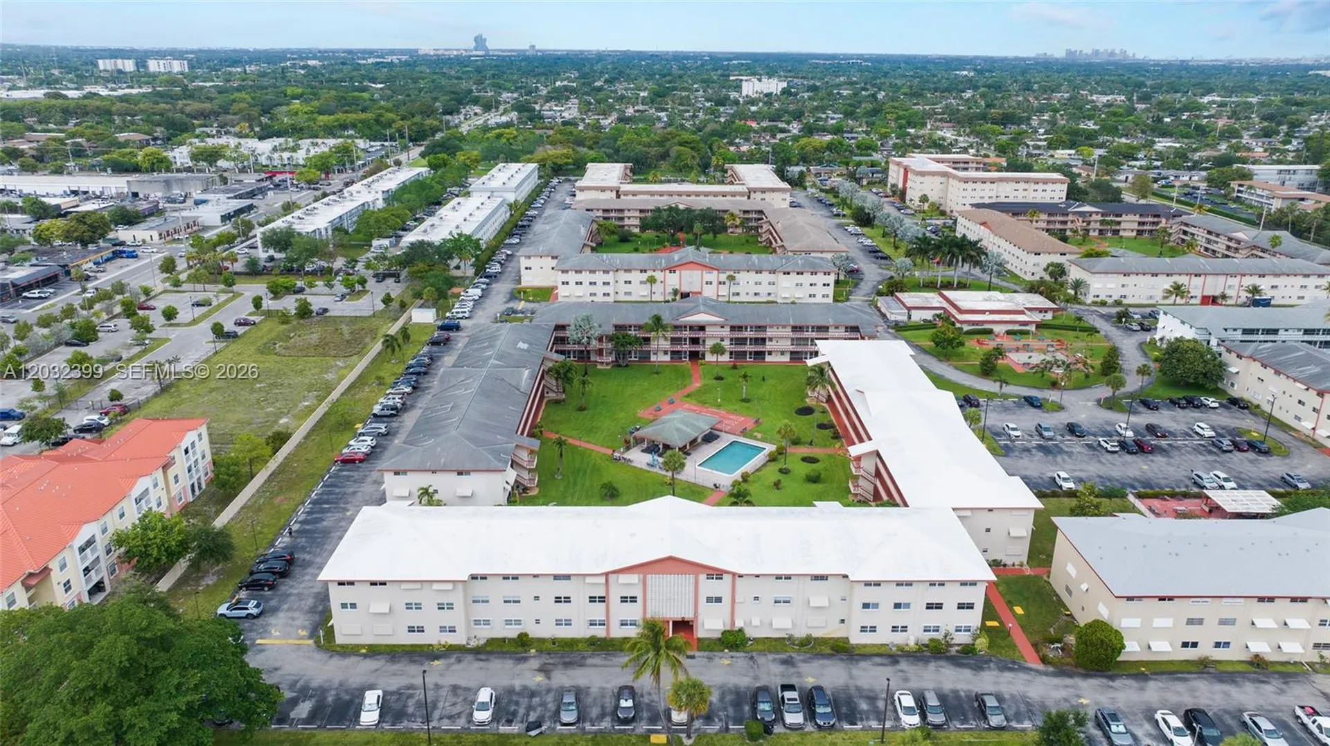5300 Washington Street Hollywood FL 33021