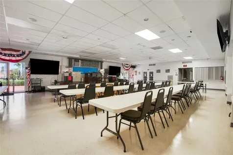 5300 Washington Street Hollywood FL 33021