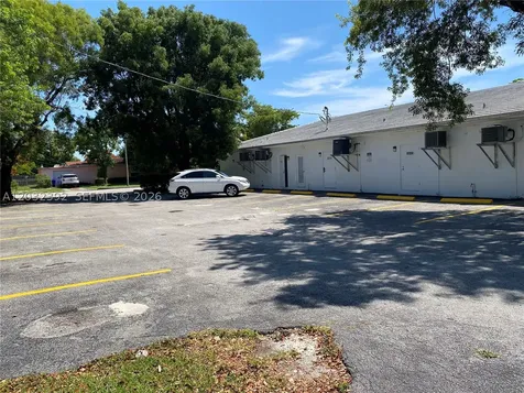 17280 NE 19th Avenue North Miami Beach FL 33162