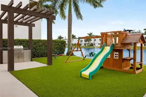 10286 NW 75th Terrace Doral FL 33178