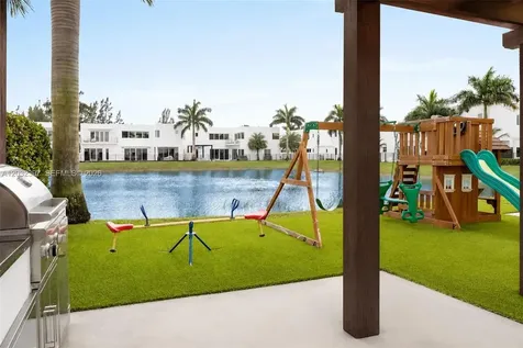 10286 NW 75th Terrace Doral FL 33178