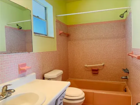 2880 NE 203rd Street Aventura FL 33180
