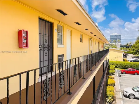 2880 NE 203rd Street Aventura FL 33180