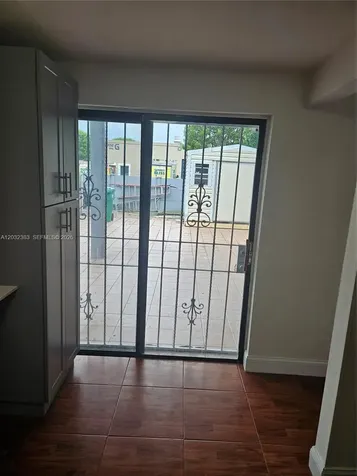 9890 NW 80th Place Hialeah Gardens FL 33016