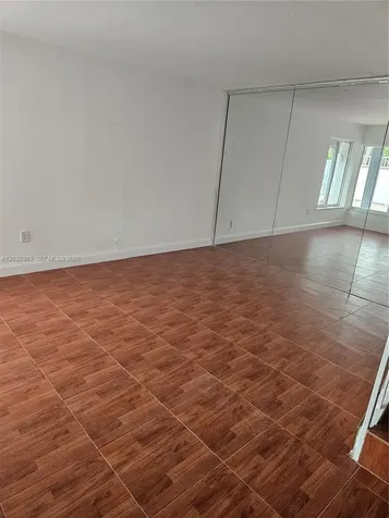 9890 NW 80th Place Hialeah Gardens FL 33016