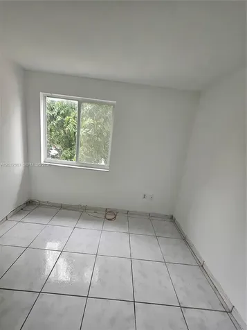 9890 NW 80th Place Hialeah Gardens FL 33016