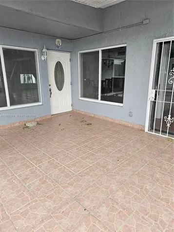 9890 NW 80th Place Hialeah Gardens FL 33016