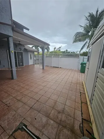 9890 NW 80th Place Hialeah Gardens FL 33016