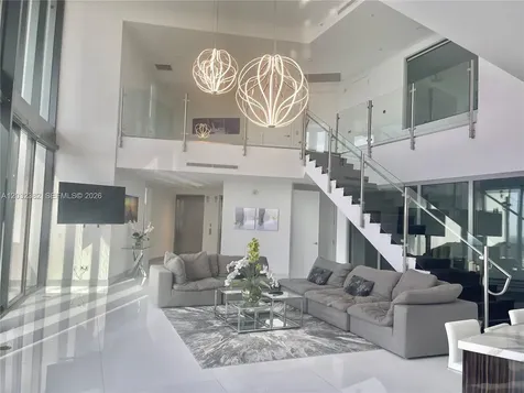 18555 Collins Avenue Sunny Isles Beach FL 33160