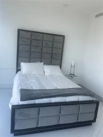 18555 Collins Avenue Sunny Isles Beach FL 33160