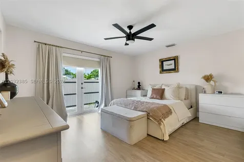 4621 Johnson Street Hollywood FL 33021