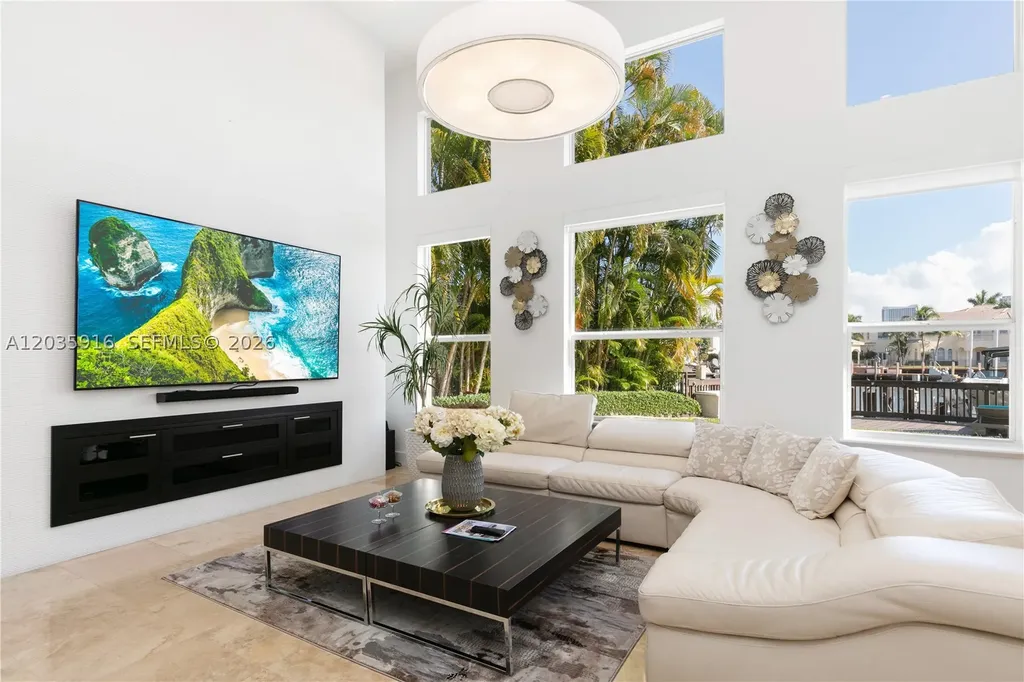 954 Sanibel Drive Hollywood FL 33019