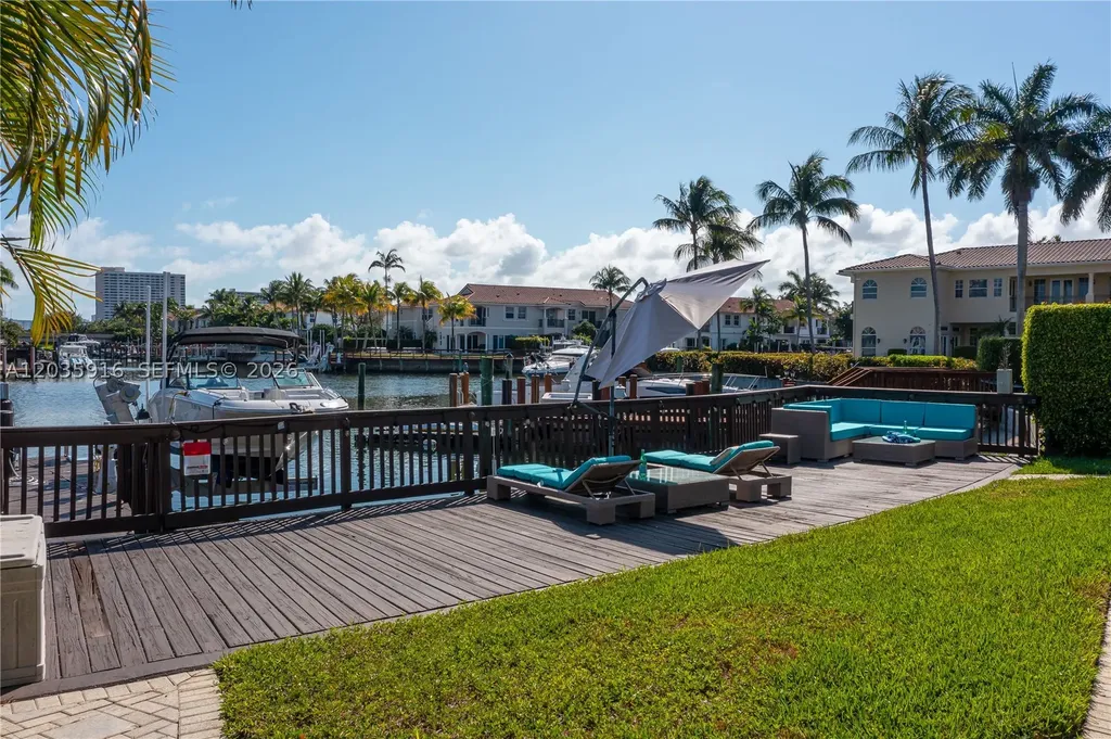 954 Sanibel Drive Hollywood FL 33019