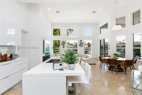 954 Sanibel Drive Hollywood FL 33019