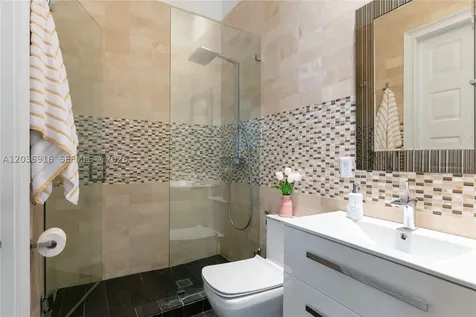 954 Sanibel Drive Hollywood FL 33019