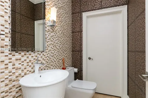 954 Sanibel Drive Hollywood FL 33019