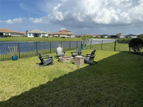 9488 SW Pepoli Way Port St. Lucie FL 34987