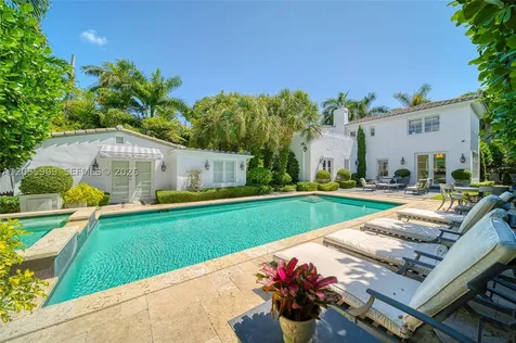 2534 Flamingo Drive Miami Beach FL 33140