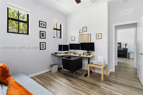 612 NE 193rd Street Miami FL 33179