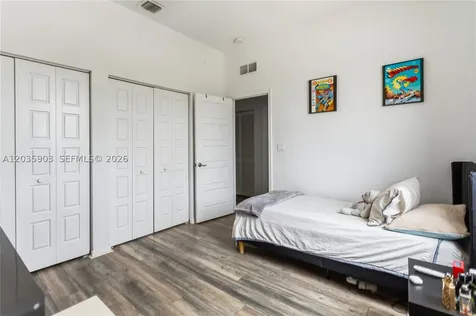 612 NE 193rd Street Miami FL 33179