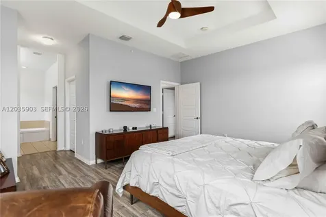 612 NE 193rd Street Miami FL 33179