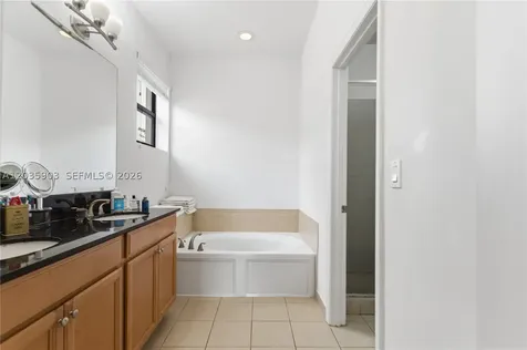 612 NE 193rd Street Miami FL 33179