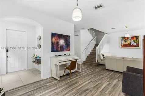 612 NE 193rd Street Miami FL 33179