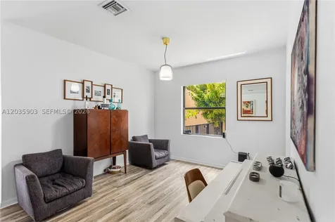 612 NE 193rd Street Miami FL 33179