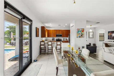 612 NE 193rd Street Miami FL 33179