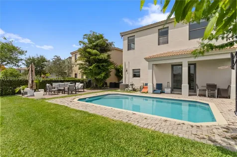 612 NE 193rd Street Miami FL 33179
