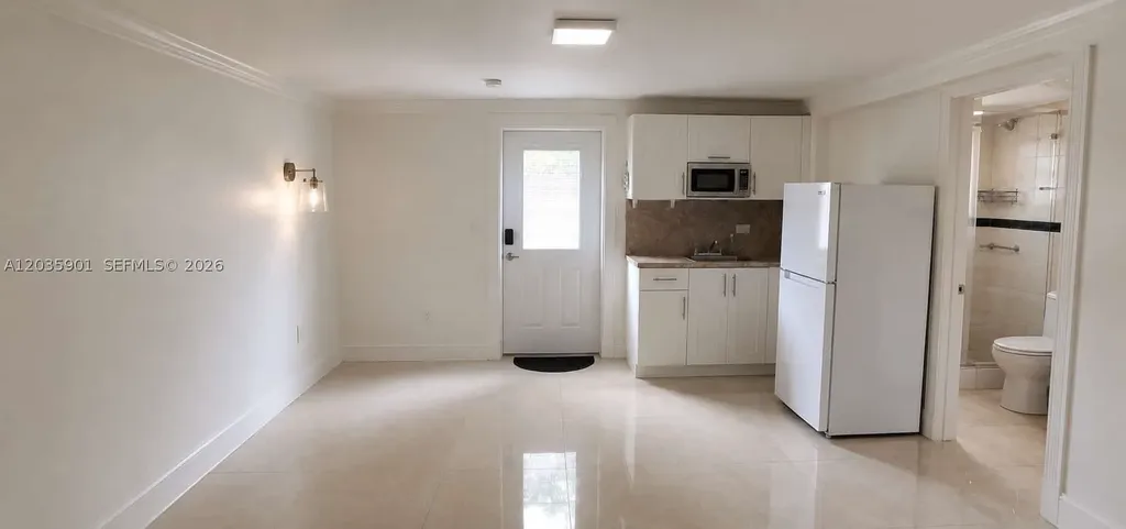1310 N 70th Way Hollywood FL 33024