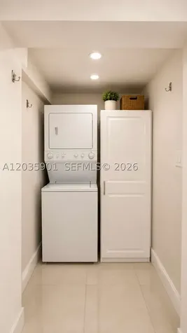 1310 N 70th Way Hollywood FL 33024