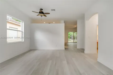 4413 W Whitewater Avenue Weston FL 33332
