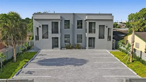 440 E 16th Street Hialeah FL 33010
