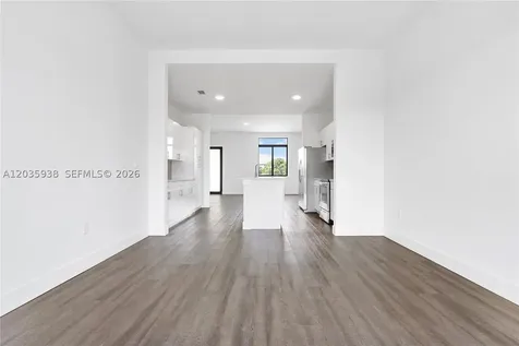 440 E 16th Street Hialeah FL 33010