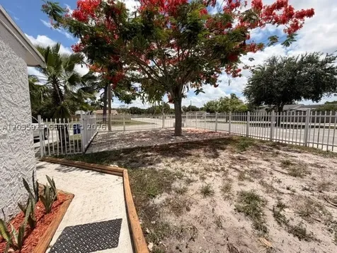 21455 NW 39th Avenue Miami Gardens FL 33055