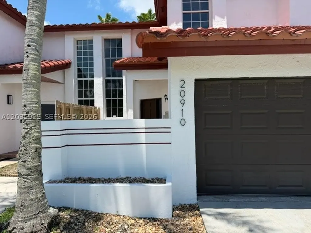20910 SW 81st Place Cutler Bay FL 33189