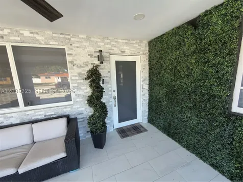 224 E 42nd Street Hialeah FL 33013