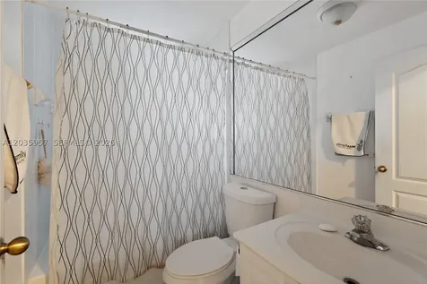11042 NW 43rd Terrace Doral FL 33178
